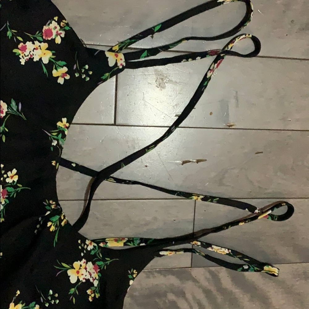 Ruffle tank - Picture 3 of 3